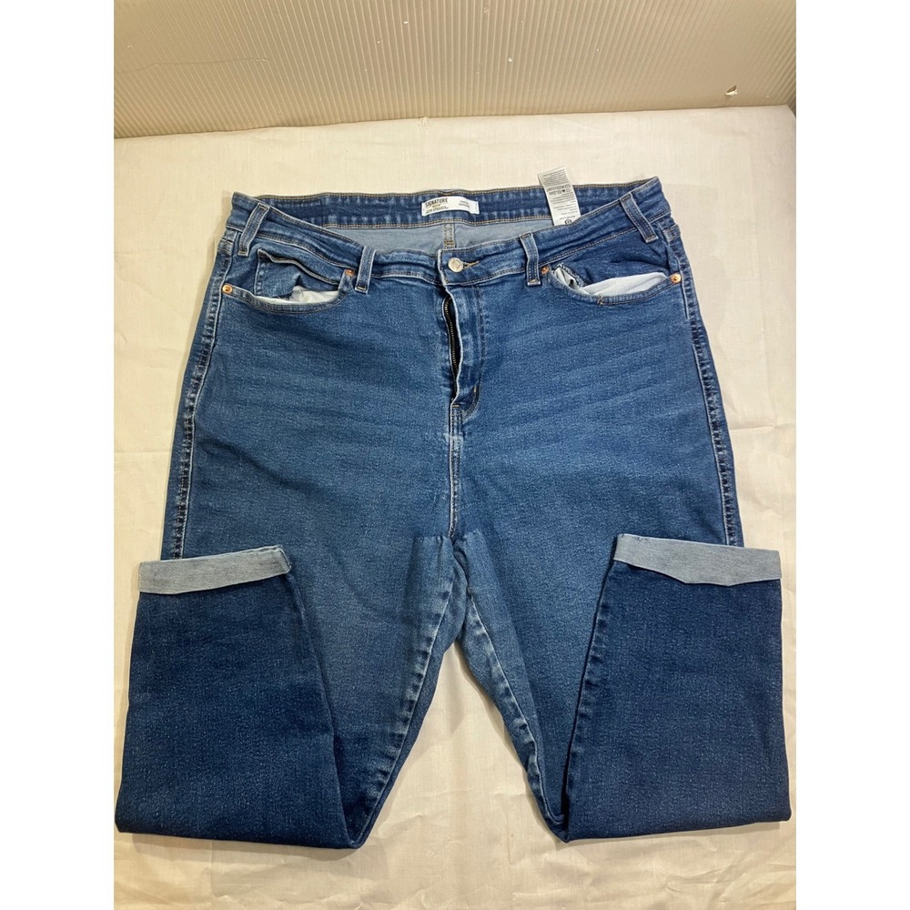 Signature by Levi Strauss Heritage Boyfriend Jeans Blue Medium Wash 22W 36